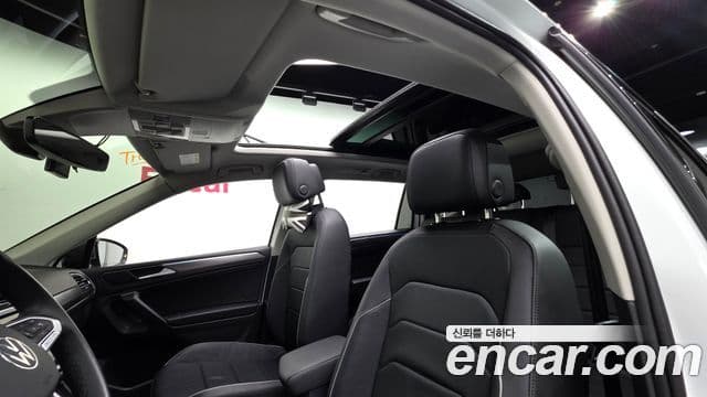 Volkswagen Tiguan Allspace 2023 — ფოტო 18/20
