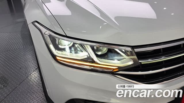 Volkswagen Tiguan Allspace 2023 — Photo 30/33