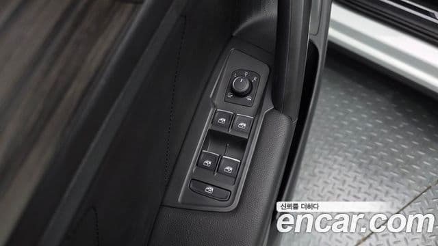 Volkswagen Tiguan Allspace 2023 — Photo 28/33