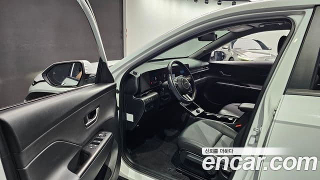 Hyundai Kona 2023 — Şəkil 9/20