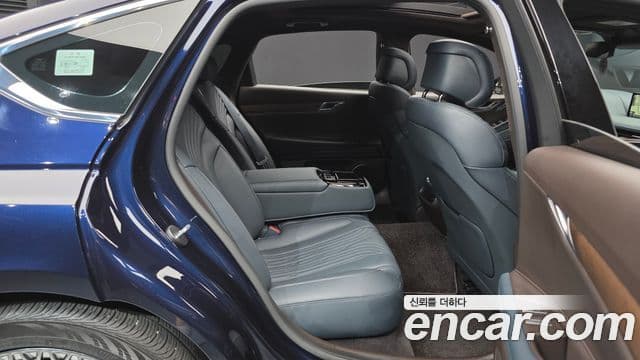 Genesis Electrified G80 2023 — Şəkil 11/20
