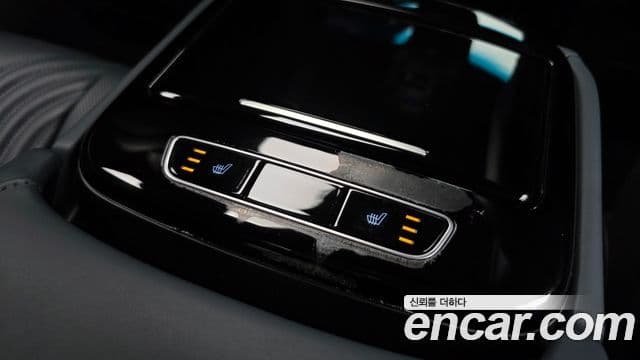 Genesis Electrified G80 2023 — Şəkil 18/20