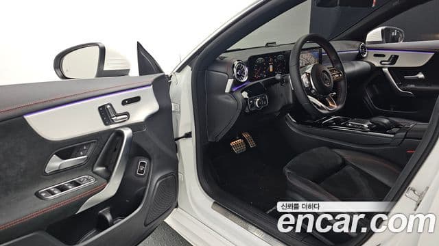 Mercedes-Benz CLA-Class 2023 — Фото 11/20