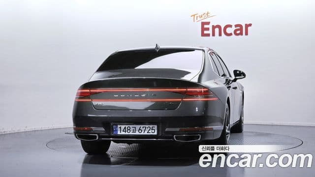 Genesis G90 2023 — Photo 11/31