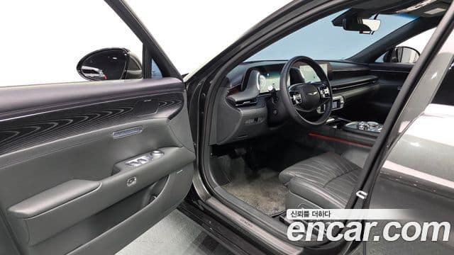 Genesis G90 2023 — Photo 30/31
