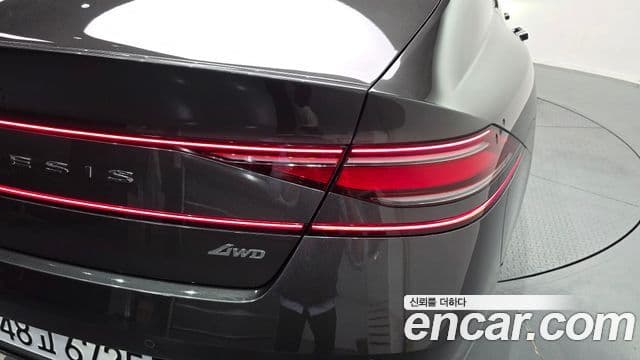 Genesis G90 2023 — Photo 15/31