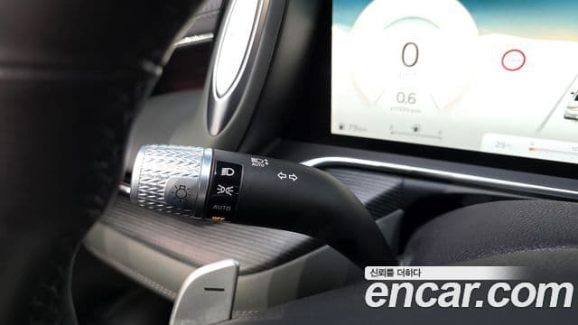 Genesis G90 2023 — Photo 9/31