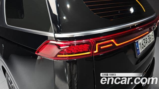 Kia Carnival 2020 — ფოტო 24/30