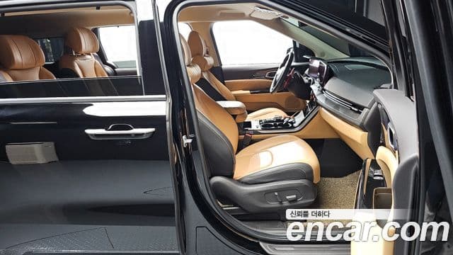 Kia Carnival 2020 — ფოტო 10/30