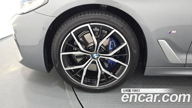 BMW 5 Series 2023 — Photo 16/20