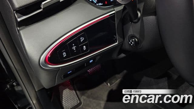 Genesis GV70 2022 — ფოტო 19/20