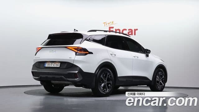 Kia Sportage 2022 — Фото 2/20