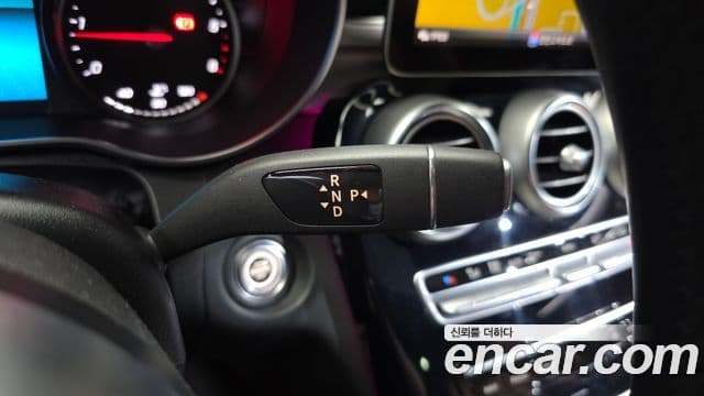 Mercedes-Benz C-Class 2019 — ფოტო 9/20