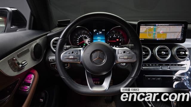 Mercedes-Benz C-Class 2019 — ფოტო 13/20
