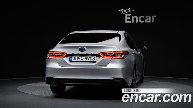 Toyota Camry 2024 — Şəkil 31/31
