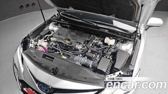 Toyota Camry 2024 — Şəkil 29/31