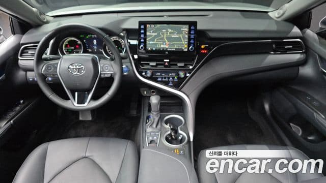 Toyota Camry 2024 — Şəkil 24/31
