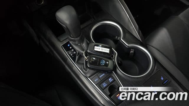 Toyota Camry 2024 — Şəkil 1/31