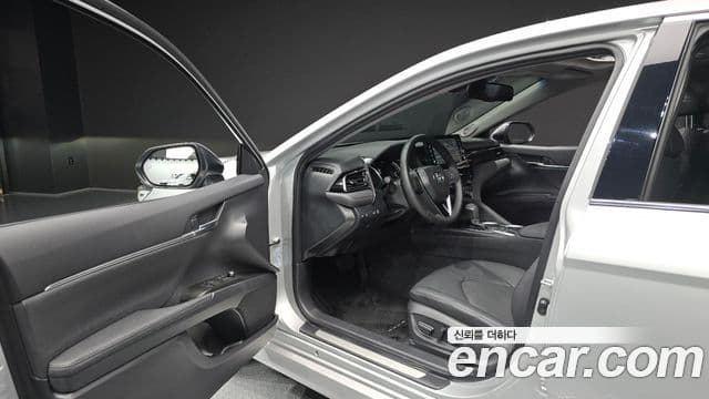 Toyota Camry 2024 — Şəkil 6/31