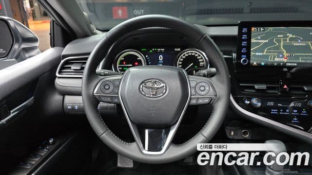 Toyota Camry 2024 — Şəkil 25/31