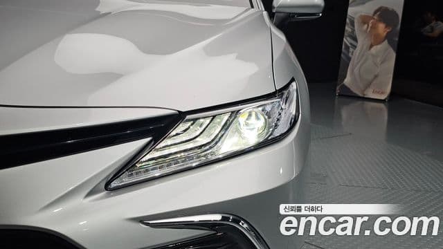 Toyota Camry 2024 — Şəkil 23/31