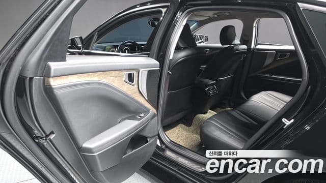 Kia K8 2021 — Şəkil 25/35