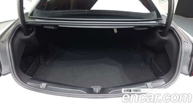 Mercedes-Benz E-Class 2023 — Şəkil 19/20