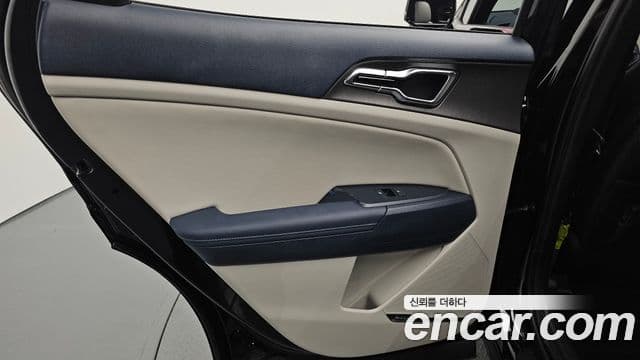 Kia Sportage 2025 — Photo 3/36
