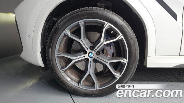 BMW X6 2022 — ფოტო 5/20
