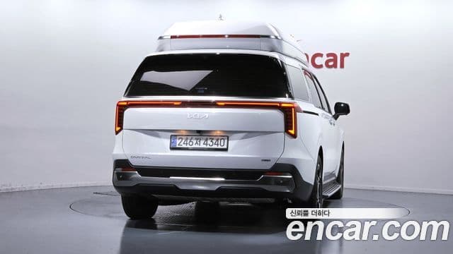 Kia Carnival 2024 — Photo 14/20
