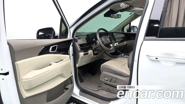 Kia Carnival 2024 — Photo 16/20