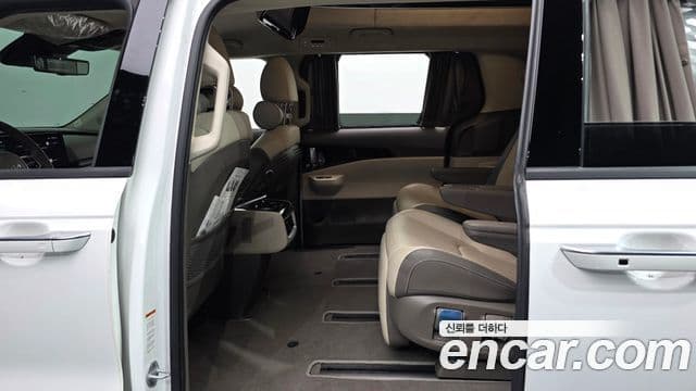 Kia Carnival 2024 — Photo 13/20