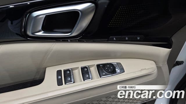 Kia Carnival 2024 — Photo 8/20