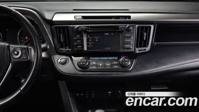 Toyota RAV4 2018 — Şəkil 19/20