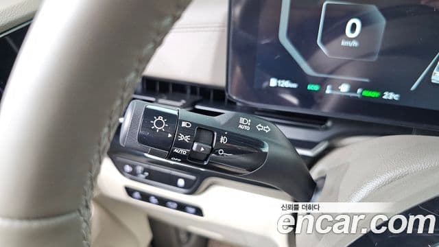 Kia Carnival 2024 — Şəkil 18/20