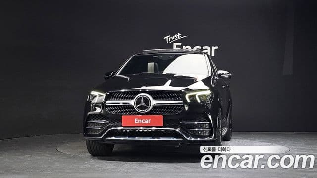 Mercedes-Benz GLE-Class 2021 — Photo 17/20
