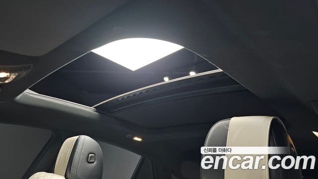 Mercedes-Benz GLE-Class 2021 — Photo 12/20