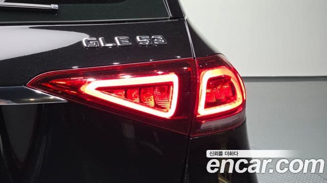 Mercedes-Benz GLE-Class 2022 — ფოტო 22/36