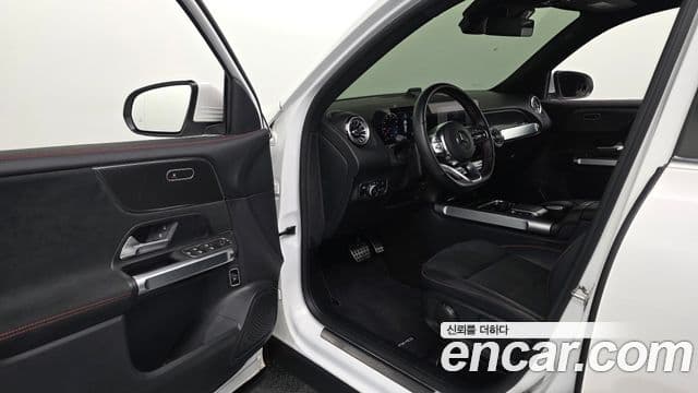 Mercedes-Benz GLB-Class 2022 — Şəkil 10/20