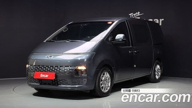 Hyundai Staria 2021 — Фото 1/20