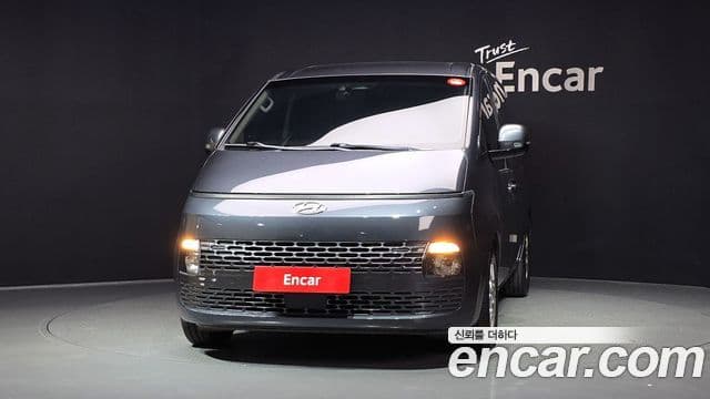 Hyundai Staria 2021 — Фото 3/20