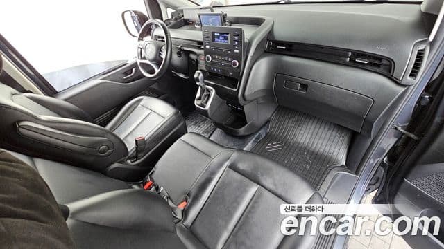 Hyundai Staria 2021 — Фото 7/20