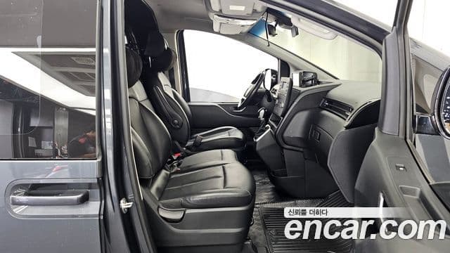 Hyundai Staria 2021 — фото 11 из 20
