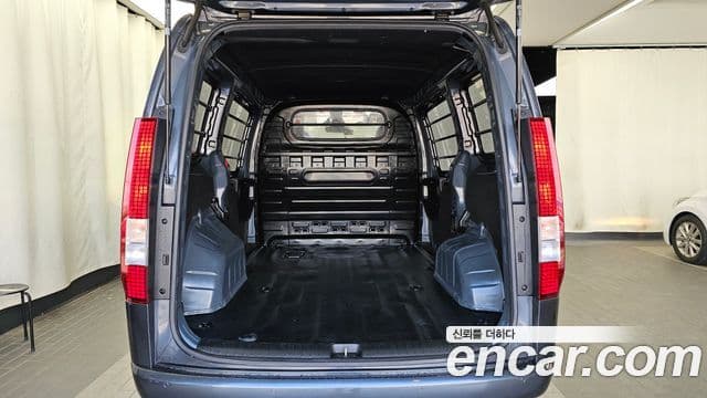 Hyundai Staria 2021 — фото 20 из 20