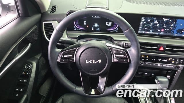 Kia Seltos 2025 — ფოტო 13/20