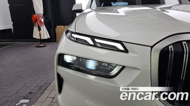 BMW X7 2024 — Photo 7/38
