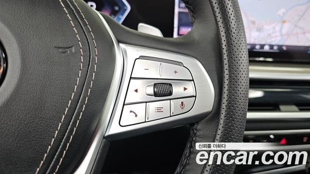 BMW X7 2024 — Photo 14/38