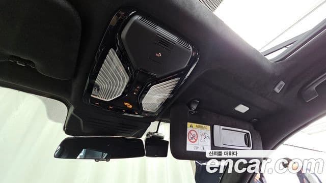 BMW X7 2024 — Photo 28/38