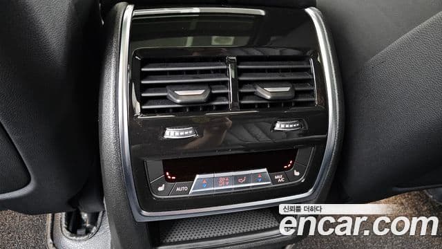 BMW X7 2024 — Photo 12/38
