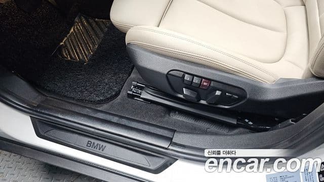 BMW X2 2020 — Şəkil 32/34